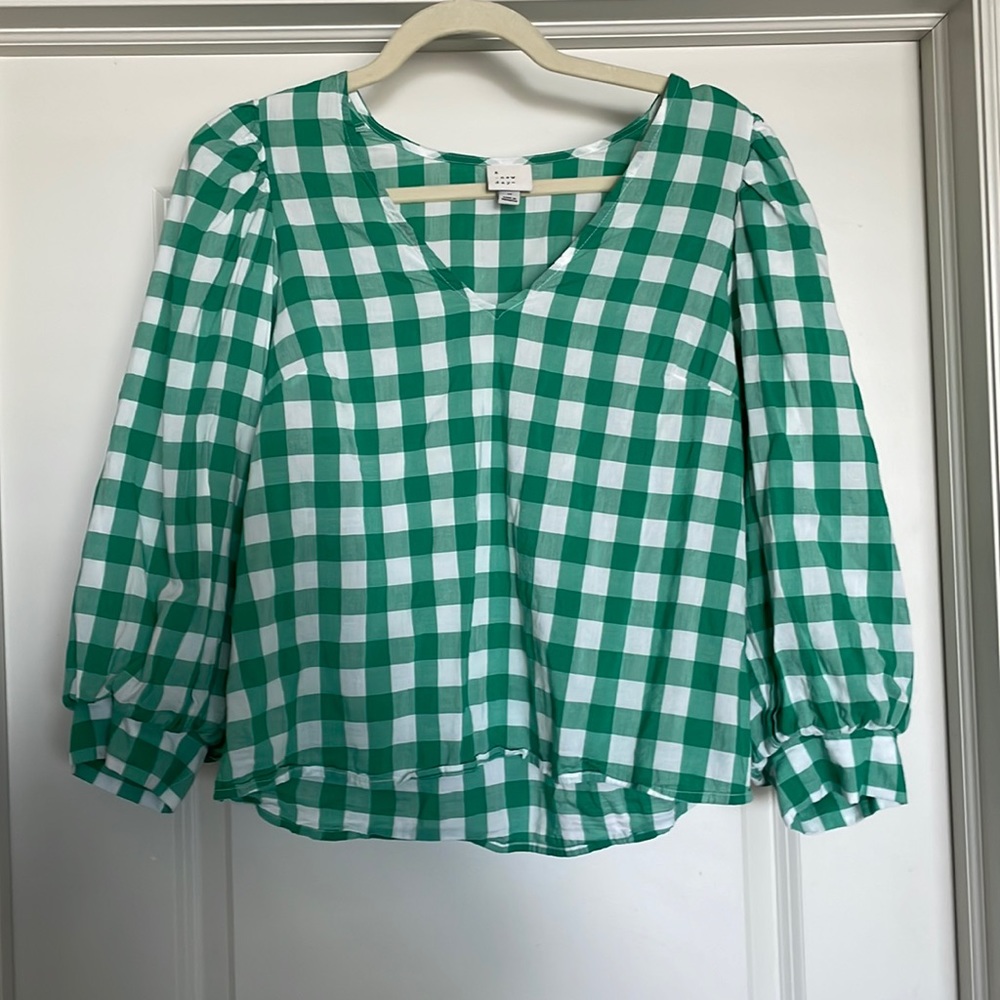 Balloon sleeve checkered blouse